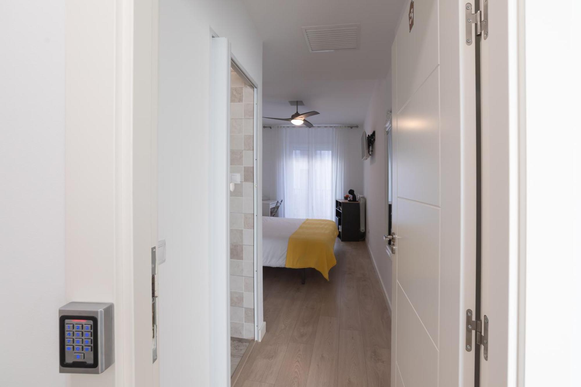 Hostal Puente De Hierro Logrono Room photo