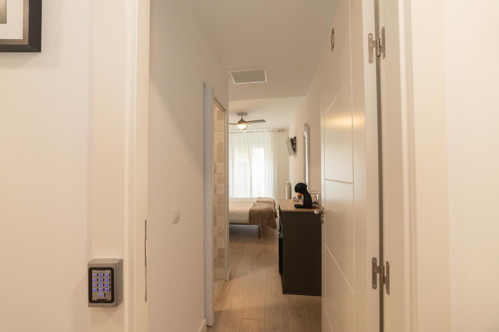 Hostal Puente De Hierro Logrono Room photo